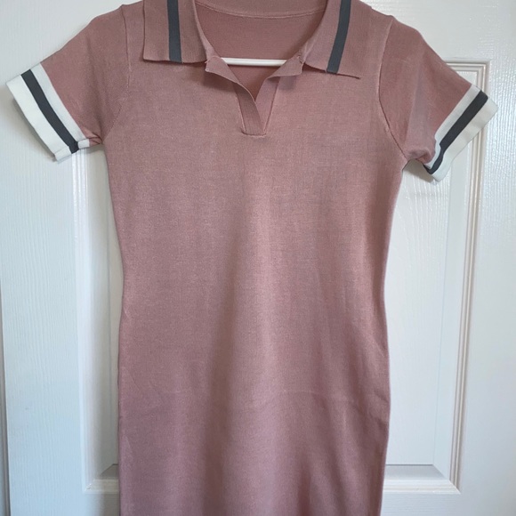 a dress - Picture 2 of 2